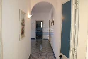 Luxury seafront villa for sale in Italy, Puglia: first floor corridor