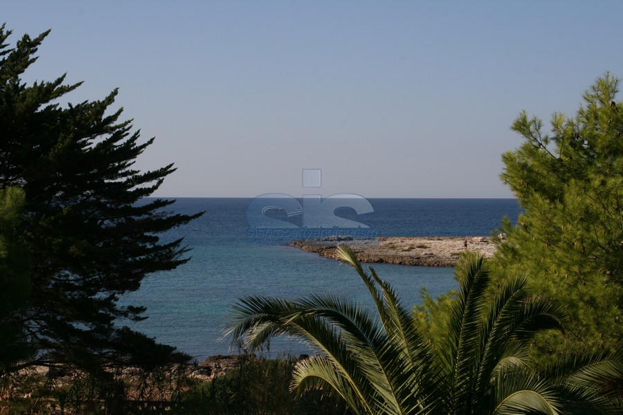 Luxury seafront villa for sale in Italy, Puglia, Salento: first floor sea view